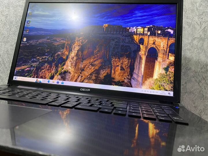 Ноутбук Dexp