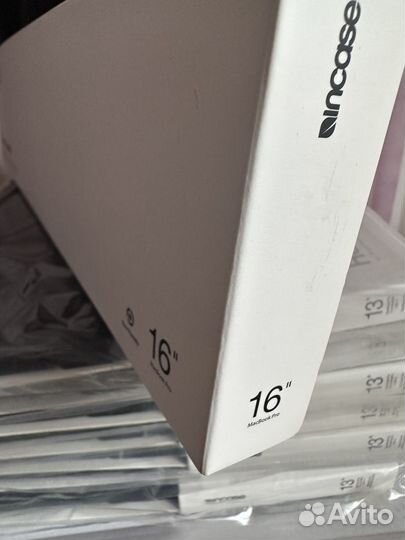 Чехол для MacBook 16 Incase Compact Sleeve