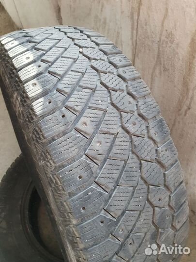 Gislaved Nord Frost 200 215/65 R16