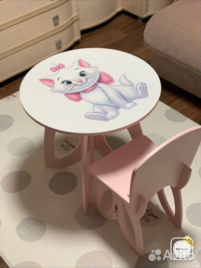 Детский стол и стул новый комплект