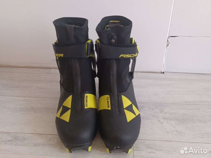 Лыжные ботинки fischer rcs skate
