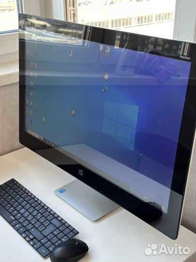 Моноблок HP Pavilion 27-n102ur 27”