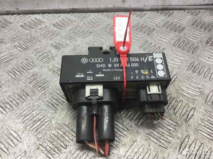 Блок управления вентилятором радиатора Volkswagen