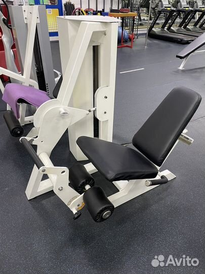 Тренажер разгибание ног сидя