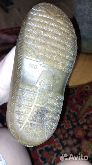 Продаю валенки детские