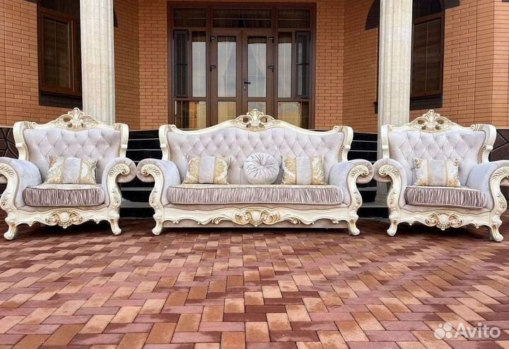 Диван мягкий