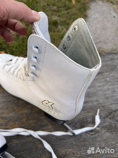 Коньки фигурные 39 размер