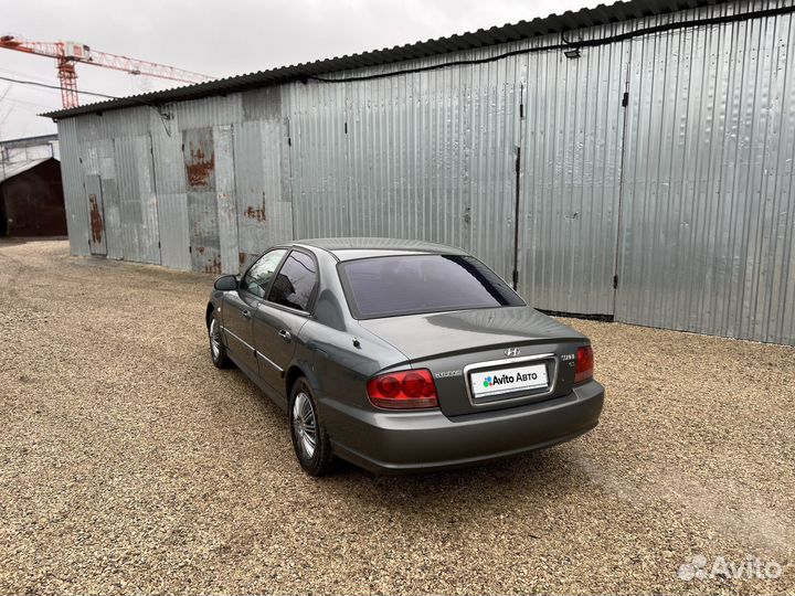 Hyundai Sonata 2.0 МТ, 2005, 270 500 км