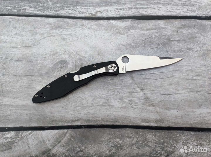 Нож складной Spyderco Police G10