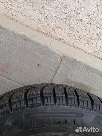 Pirelli Ice Zero 205/55 R16