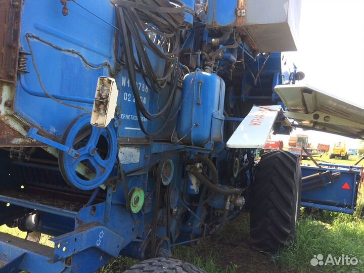 Комбайн Енисей 12001НМ, 2004