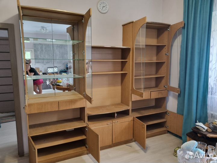 Стенка в гостиную