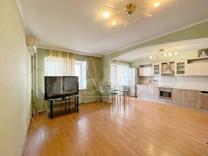 3-к. квартира, 94 м², 8/9 эт.