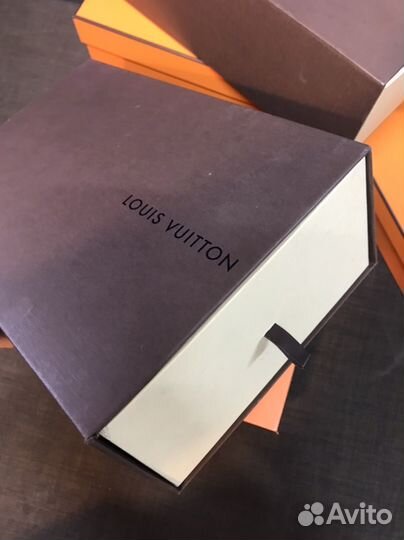 Коробка louis vuitton, chanel