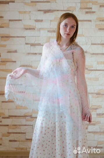 Пуховый женский палантин