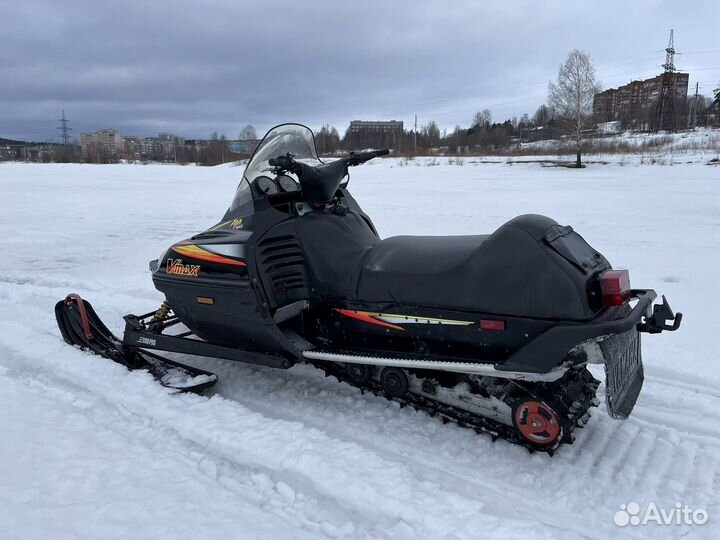 Yamaha V-Max 700 Triple