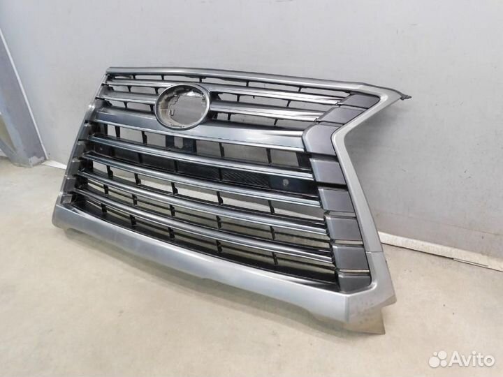 Решетка радиатора Lexus LX570