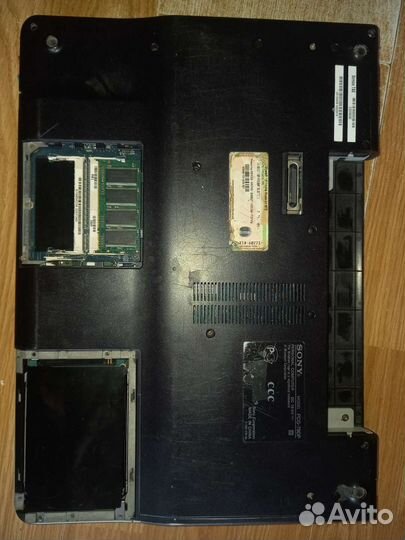 Ноутбук Sony Vaio pcg-79dp