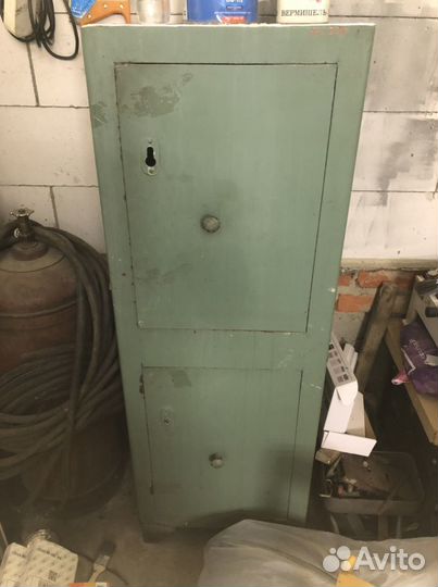 Шкаф металлический сейф