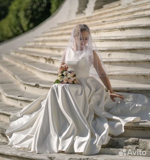 Свадебное платье 46 48 бу