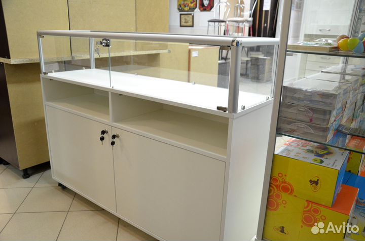 Изготовление витрин, стеллажей, прилавков