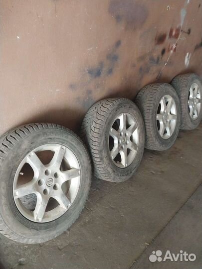 Шины 215 65 16 зимние бу