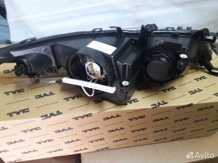 Фара Honda Civic 8 хэтчбек