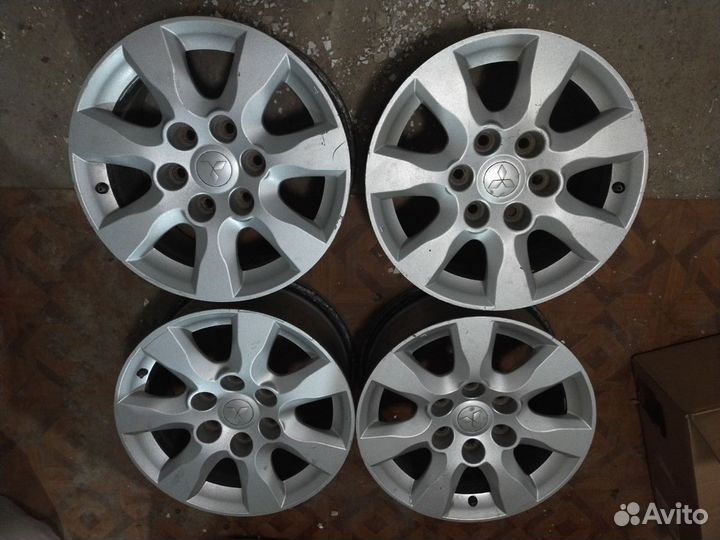 Диски оригинал Mitsubishi Pajero 4