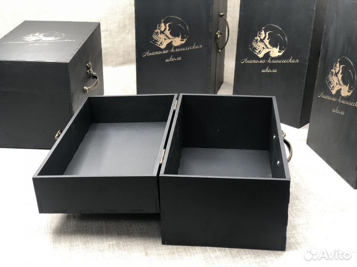 Коробка подарочная черная