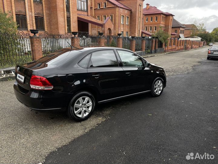 Volkswagen Polo 1.6 AT, 2011, 280 000 км