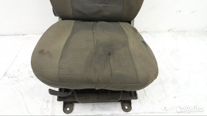Сиденье переднее Opel Vivaro F9Q 2003