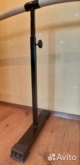 Мобильный балетный станок однорядный