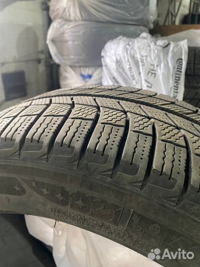 Michelin X-Ice XI3 245/45 R18 100H