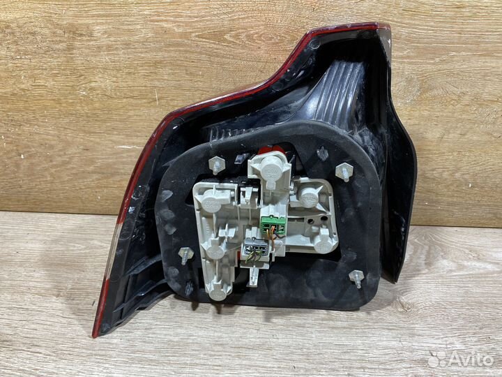 Фонарь задний правый Volvo S40 дорест Арт. 111568