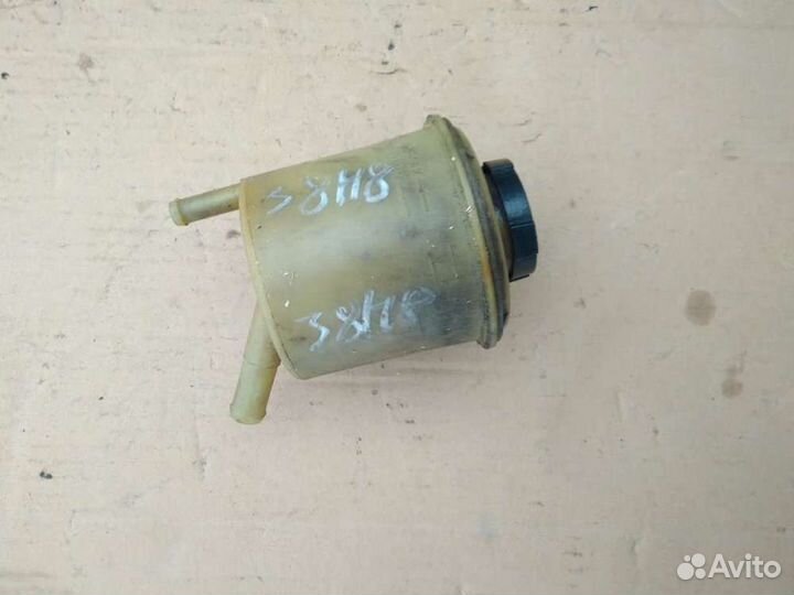 Бачок гур Nissan primera P11