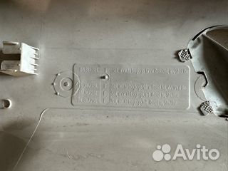 Обшивка стойки правая средняя caravelle 2008