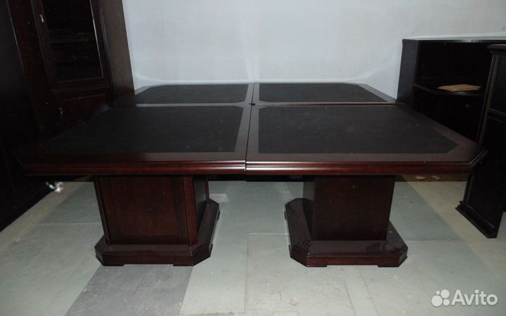 Стол для переговоров