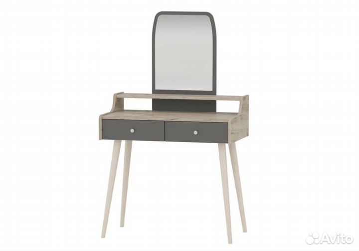 Трюмо с зеркалом,стол туалетный