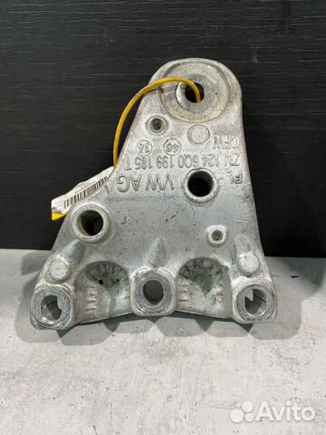 Опора двигателя правая Volkswagen Polo 5