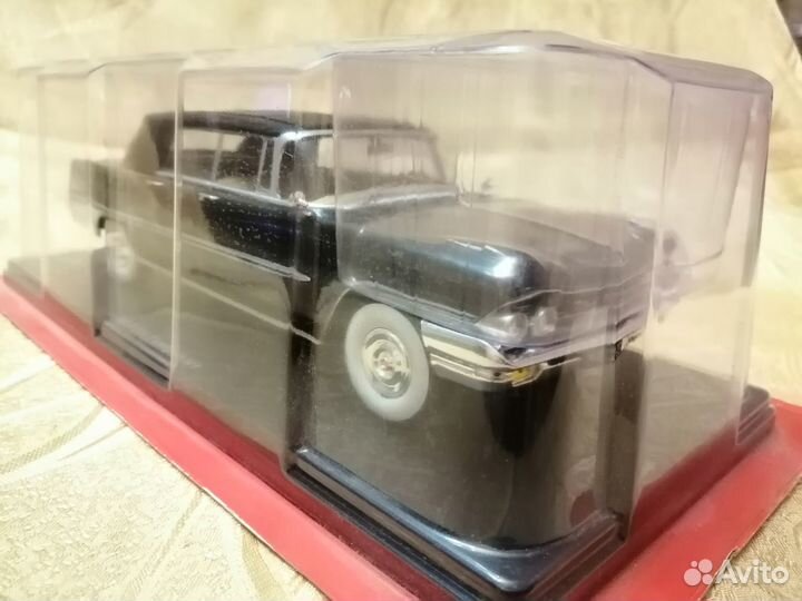 Модель зил-111Д «Лимузин»(с тентом)в масштабе 1:24