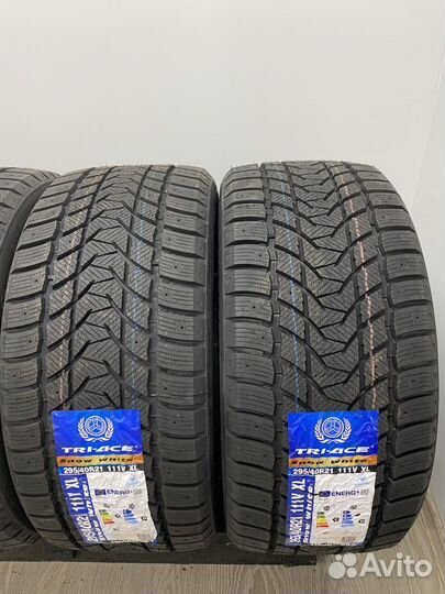 Tri Ace Snow White II 295/40 R21 111V