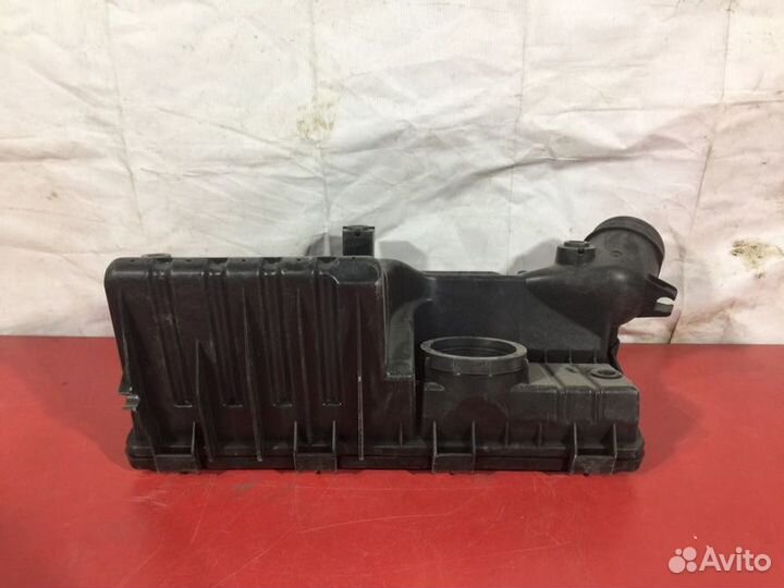 Корпус воздушного фильтра Volkswagen Polo 5 sedan