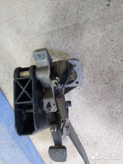 Узел педальный Mercedes-Benz E-Class W210