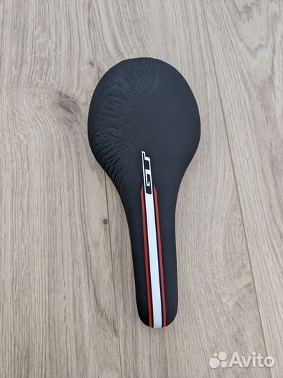 Седла для велосипеда, новые