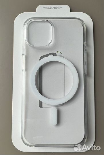 Чехол силиконовый с магнитом для iPhone 13