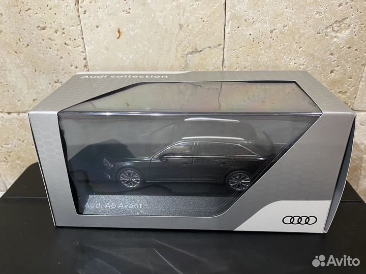 Коллекционная модель Audi A6 Avant minichamps