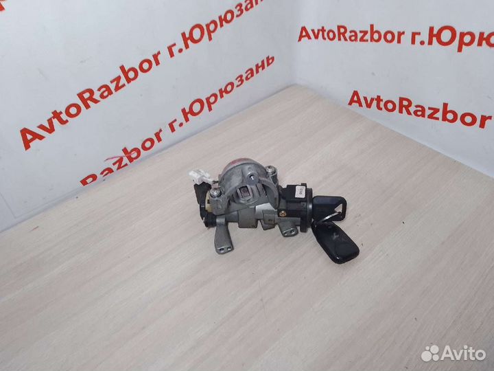 Замок зажигания Mitsubishi Carisma