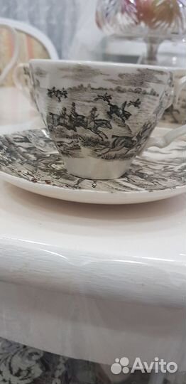 Чайные пары и молочник Англия