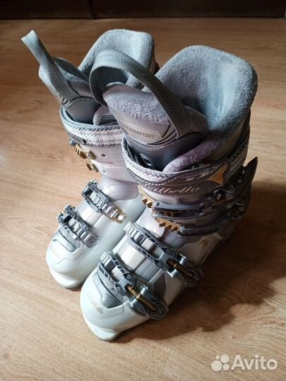 Ботинки горнолыжные женские
