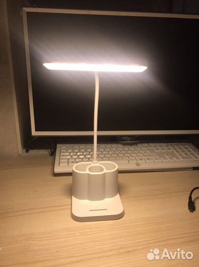 Лампа настольная